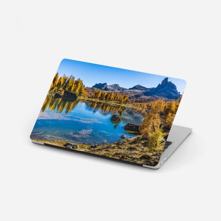 Adesivo per laptop paesaggio alpino autunnale • Wallissimo®