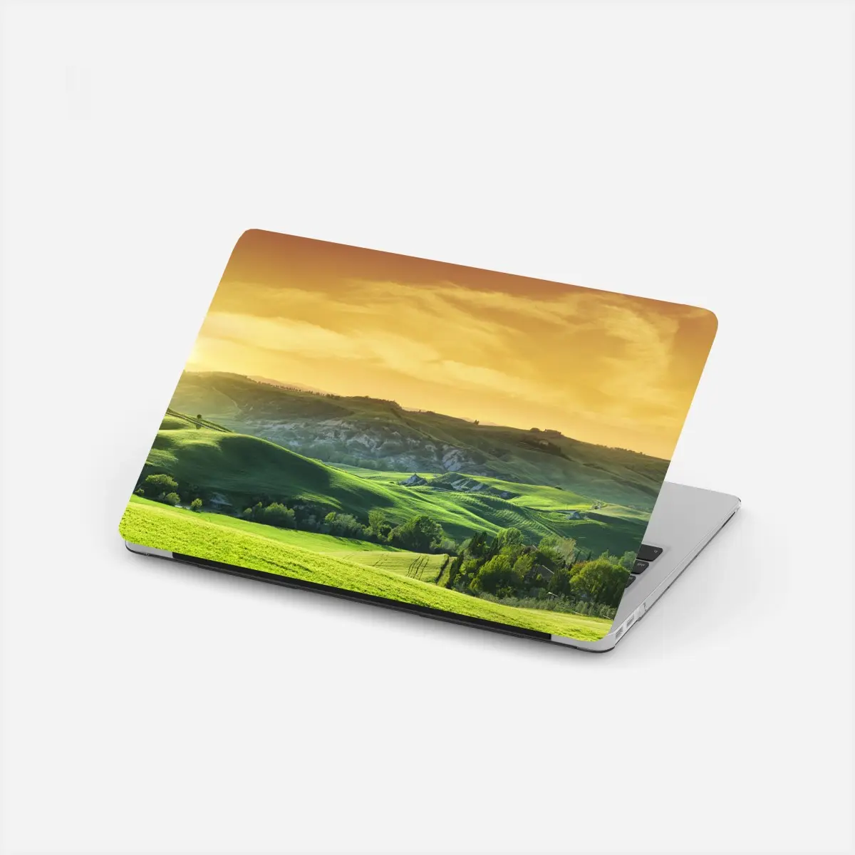 Adesivo per laptop panorama sulle colline della Toscana al tramonto • Wallissimo®