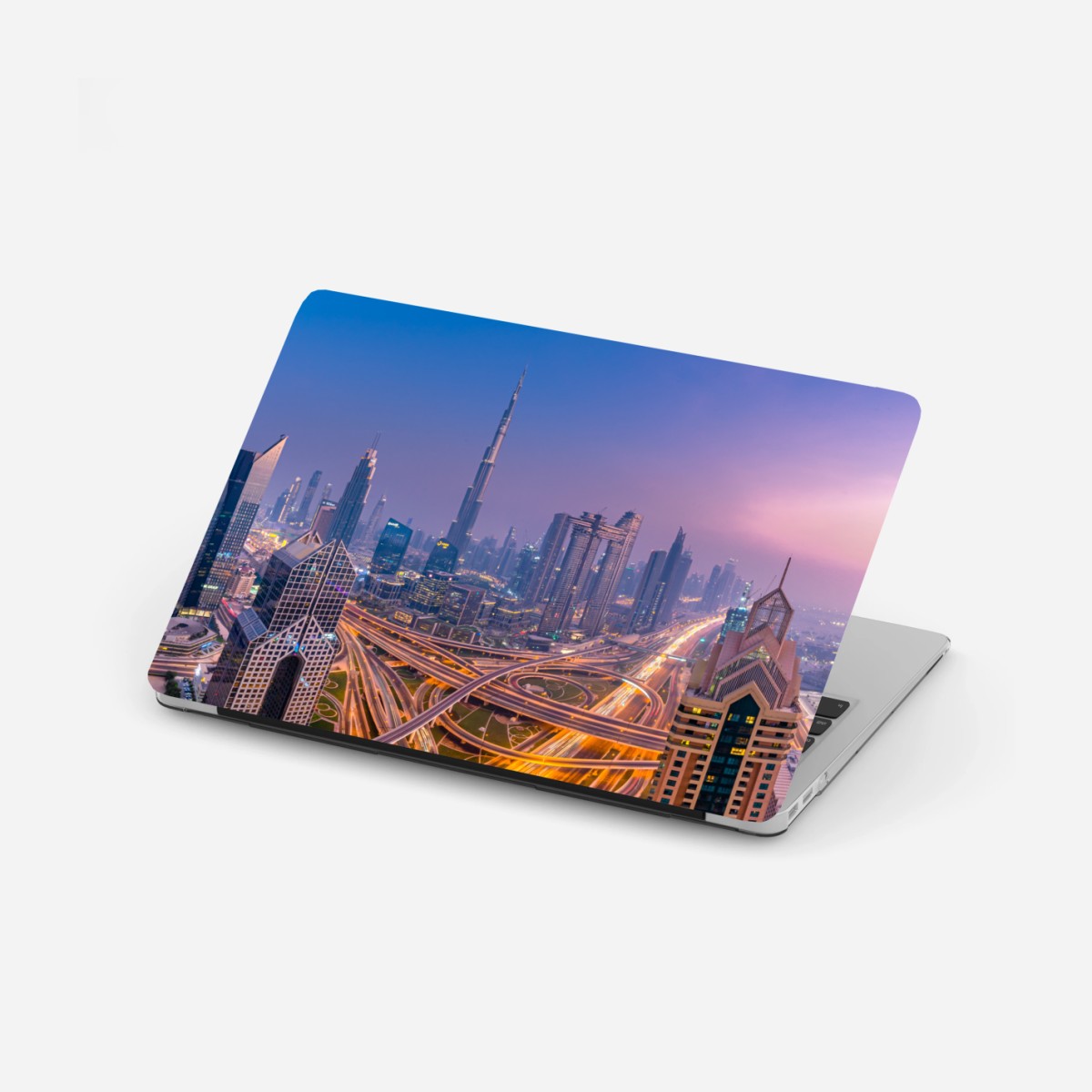 Adesivo per laptop panorama notturno di Dubai con skyline moderno • Wallissimo®