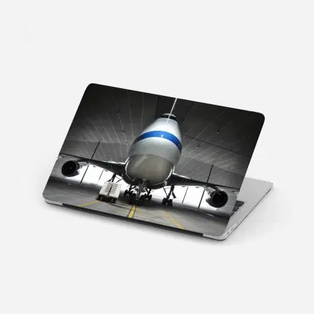 Adesivo per laptop maestoso aereo in hangar vista frontale • Wallissimo®
