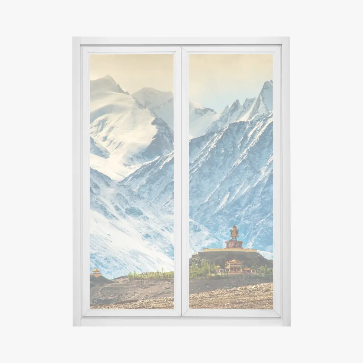 Adesivo per finestra statua buddista sulle montagne innevate dell'Himalaya • Wallissimo®