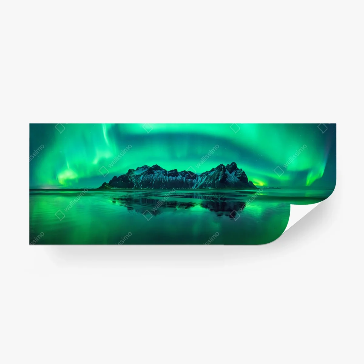 Carta da parati aurora boreale su Vestrahorn sulla spiaggia nera di Stokksnes • Wallissimo®