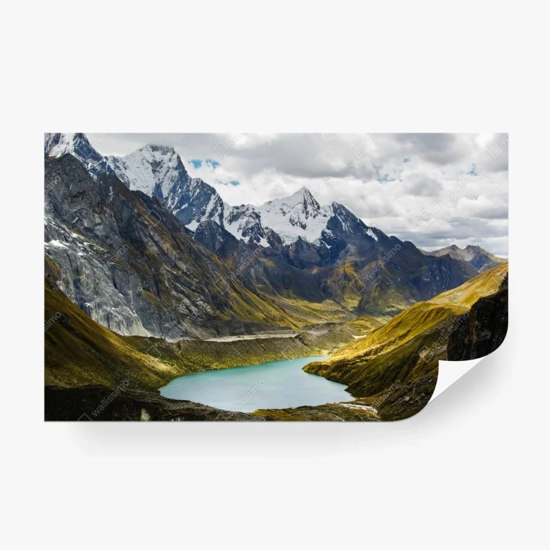 Carta da parati maestoso panorama montano sul lago turchese