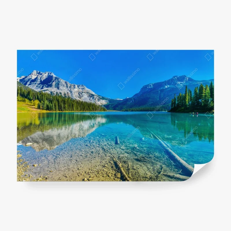 Carta da parati lago alpino cristallino con montagne e riflessi