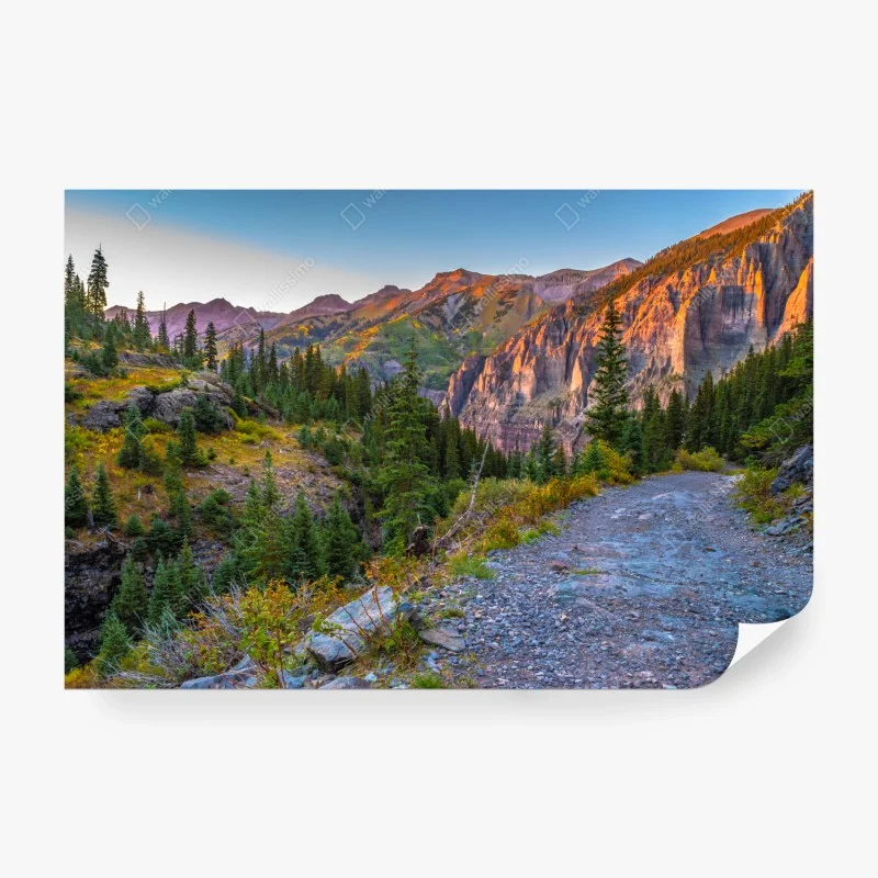 Carta da parati tramonto sulle vette rocciose