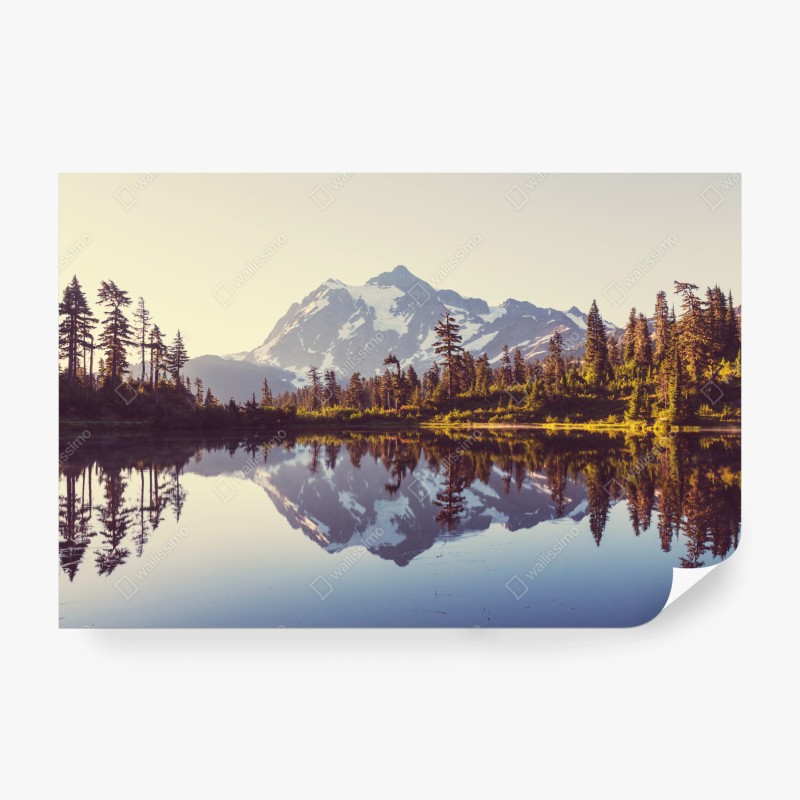 Carta da parati riflessi dorati di Monte Shuksan sul lago