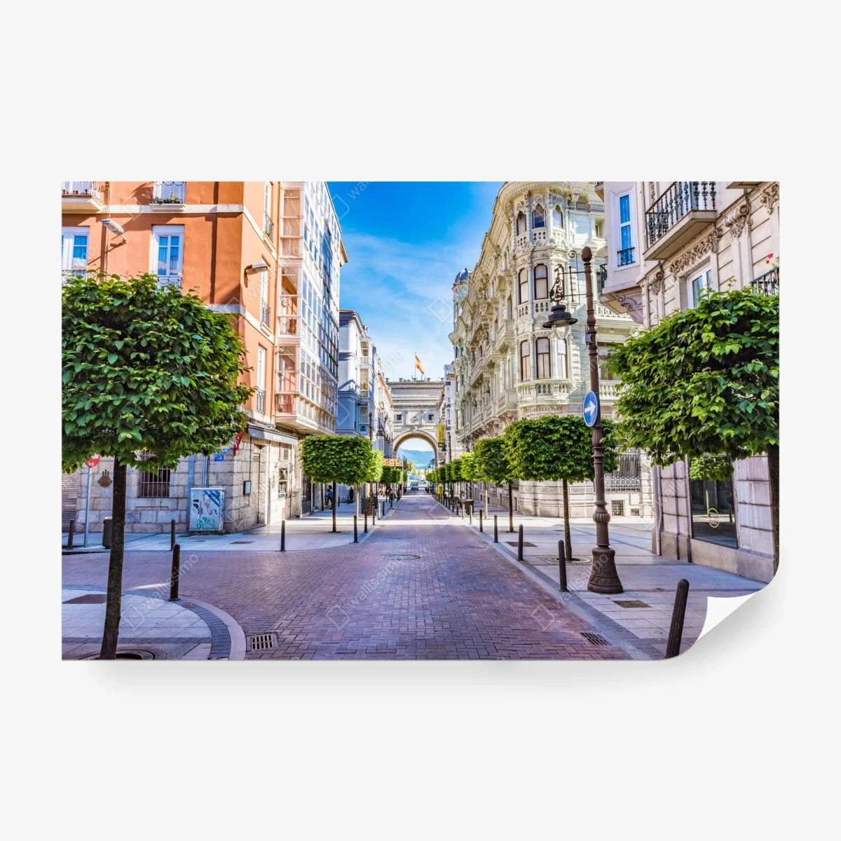 Carta da parati viale storico di Santander sotto il cielo azzurro • Wallissimo® Carta da parati viale storico di Santander sotto il cielo azzurro • Wallissimo®