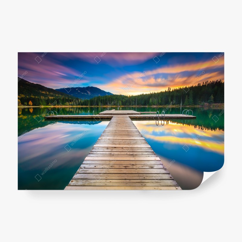 Carta da parati molo verso il tramonto sul lago