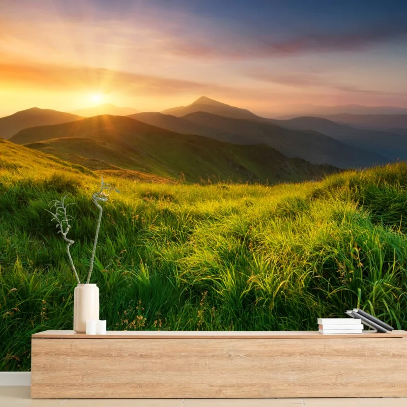 Carta da parati alba dorata sulla valle montana