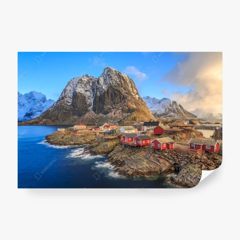 Carta da parati panorama costiero con case rosse e montagna innevata • Wallissimo® Carta da parati panorama costiero con case rosse e montagna innevata • Wallissimo®