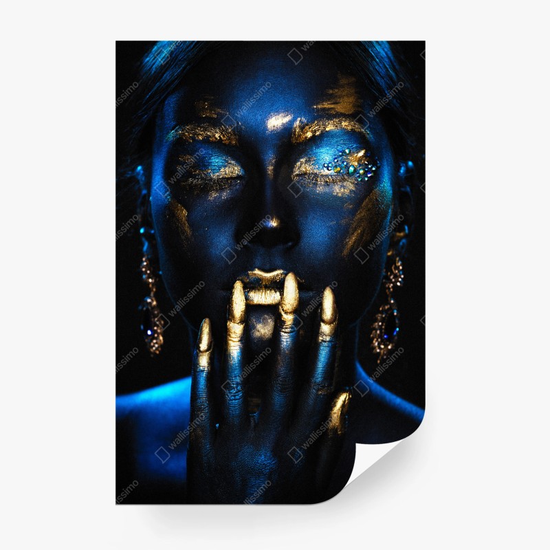 Carta da parati ritratto glamour blu e oro con dettagli dorati