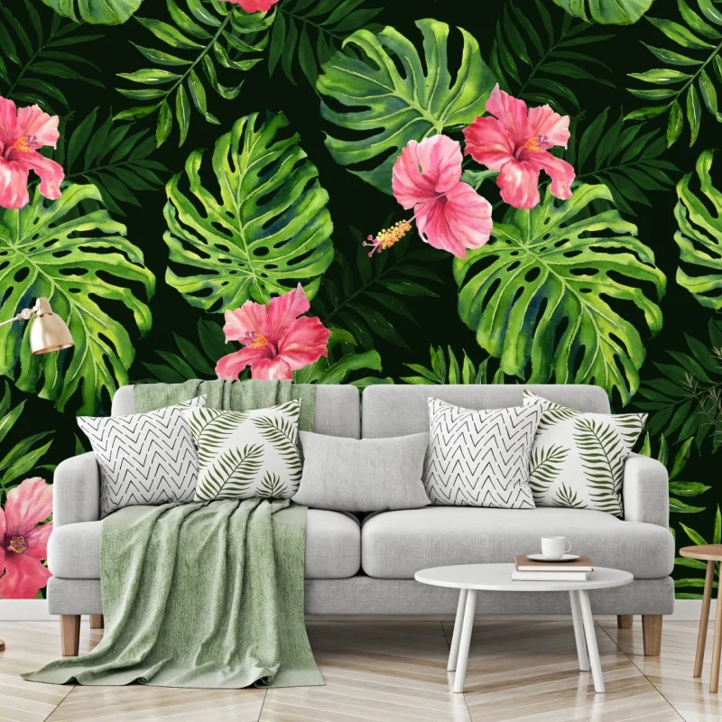 Carta da parati motivo tropicale con foglie di monstera e hibiscus rosa