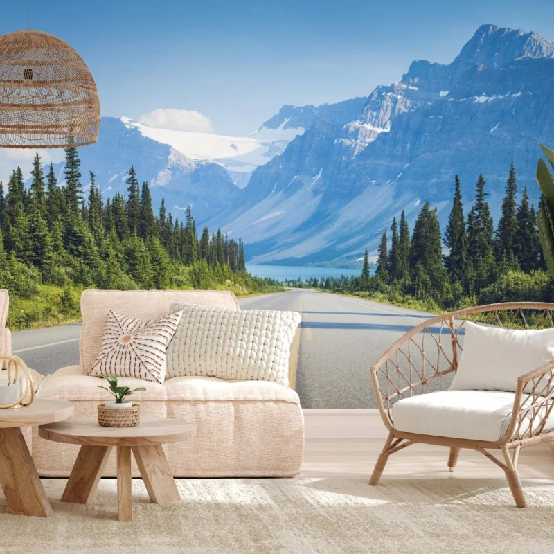 Carta da parati strada verso le montagne innevate