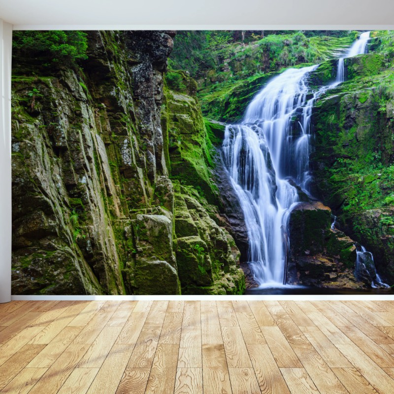 Carta da parati panorama della cascata di Kamienczyk nei Monti Sudeti