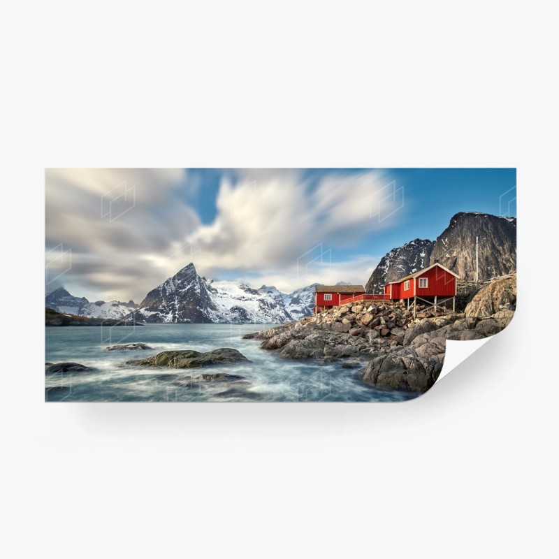 Carta da parati rifugio rosso sul fiordo innevato