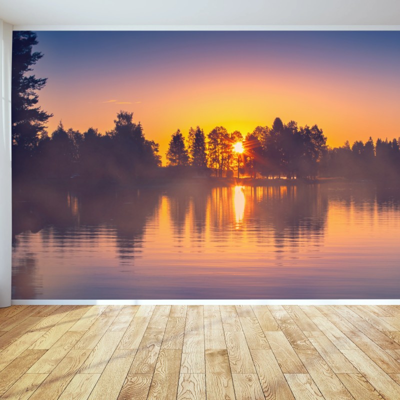 Carta da parati lago al tramonto con riflessi dorati