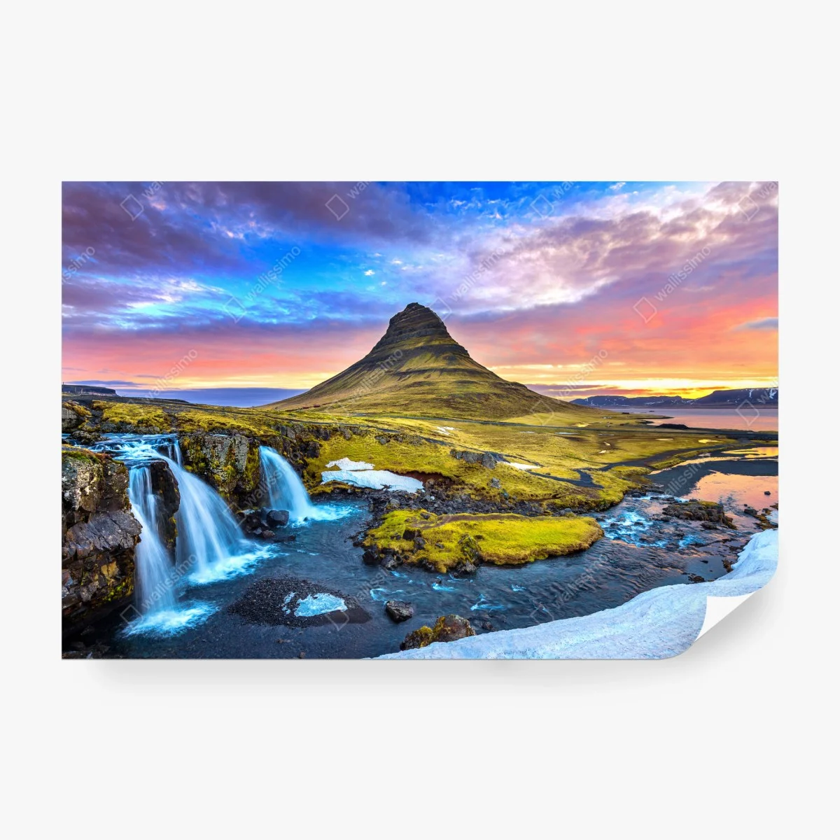 Carta da parati Kirkjufell al tramonto, panorama islandese mozzafiato • Wallissimo®