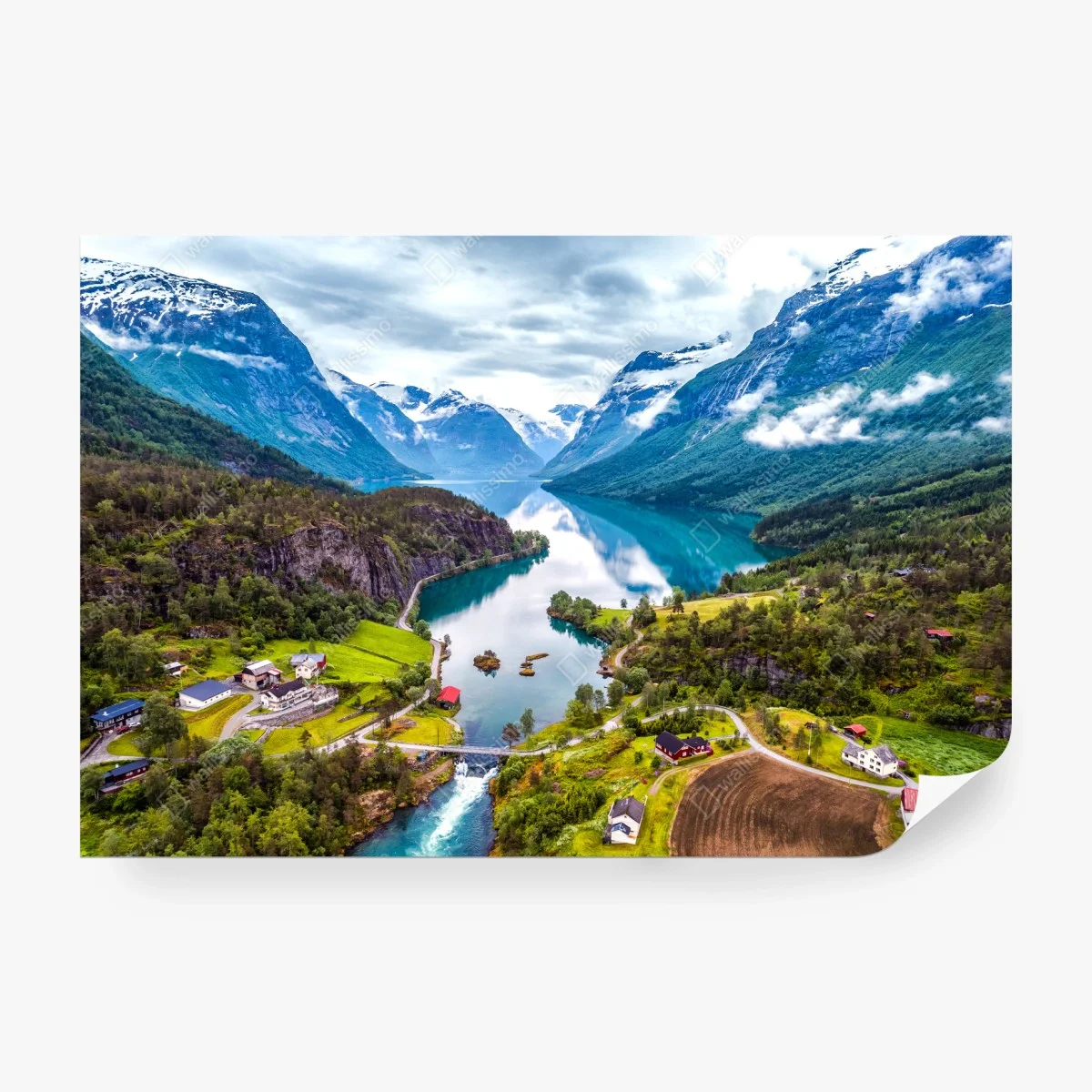 Carta da parati fiordo di Norvegia: natura tra montagne e acqua • Wallissimo® Carta da parati fiordo di Norvegia: natura tra montagne e acqua • Wallissimo®