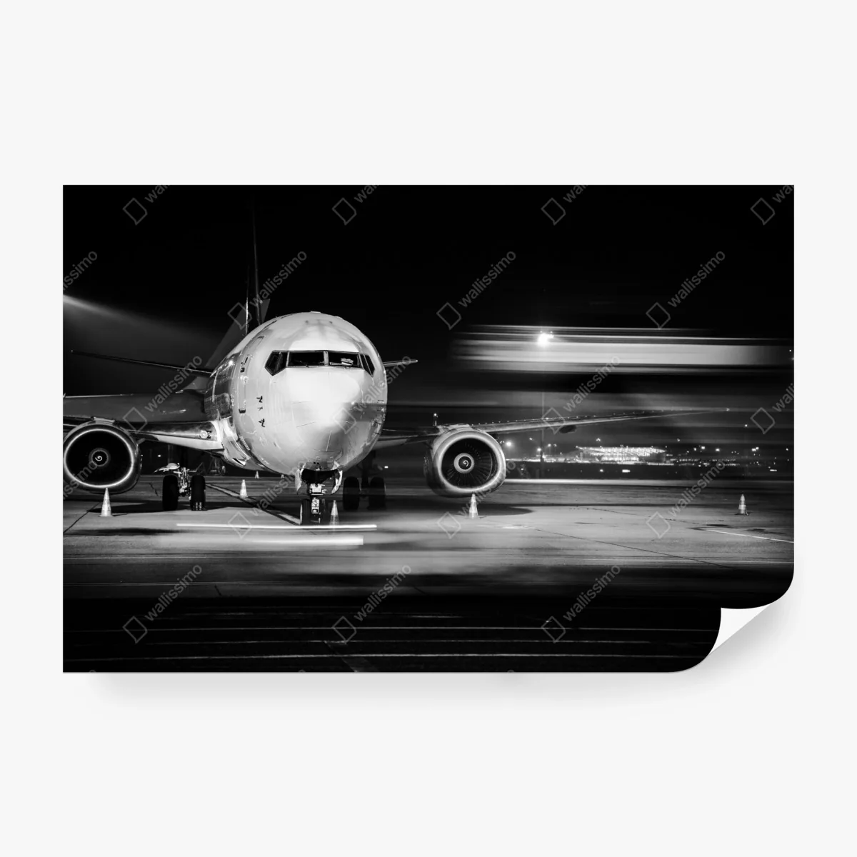 Carta da parati aereo in primo piano sulla pista di notte • Wallissimo®