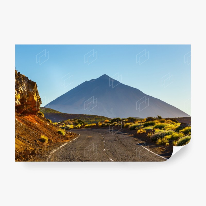 Carta da parati strada verso un vulcano maestoso
