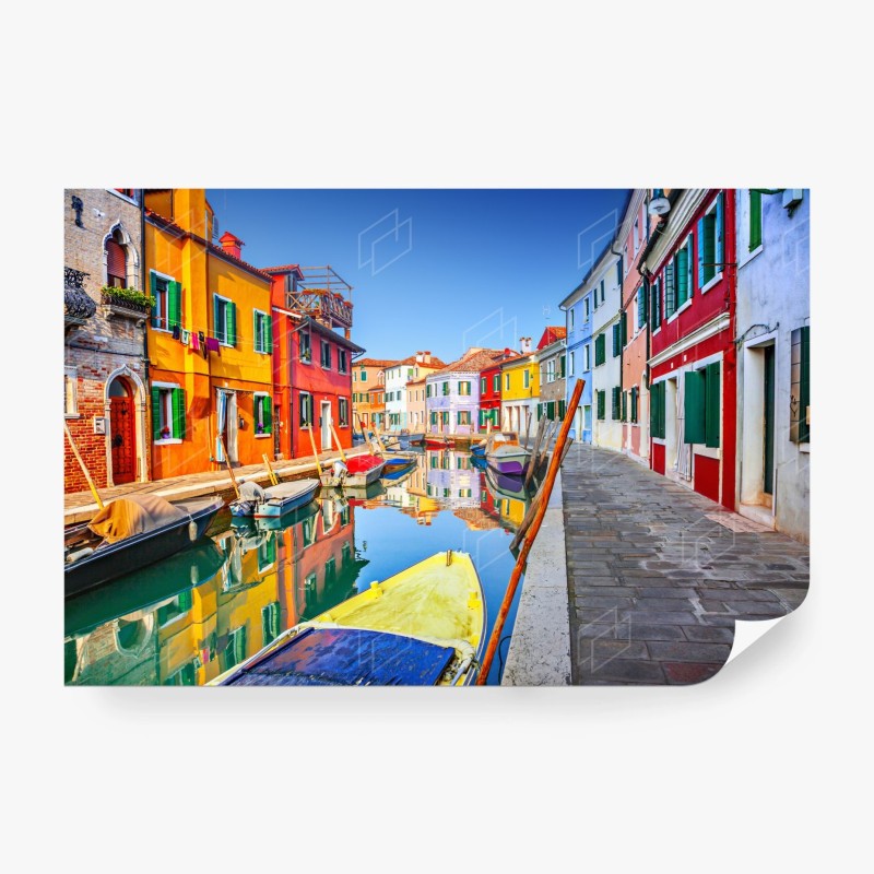 Carta da parati vibrante scorcio di Burano sul canale