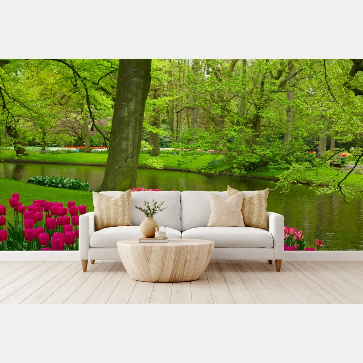 Carta da parati tulipani rosa lungo il laghetto in primavera • Wallissimo® Carta da parati tulipani rosa lungo il laghetto in primavera • Wallissimo®
