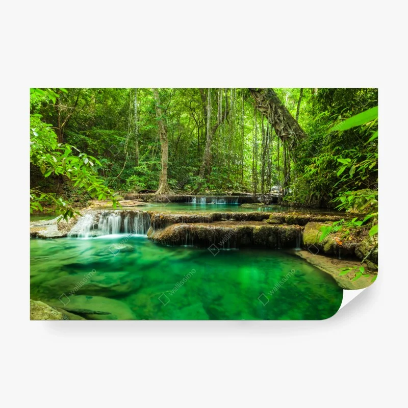 Carta da parati cascata smeraldo di Erawan a Kanchanaburi, Thailandia