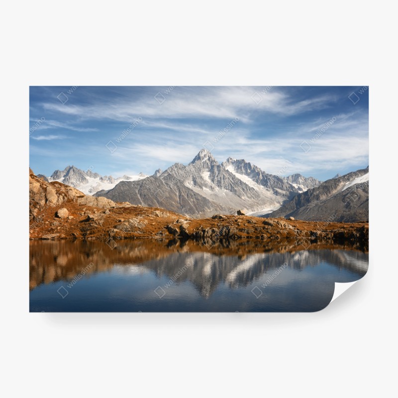 Carta da parati riflessi alpini sul lago cristallino