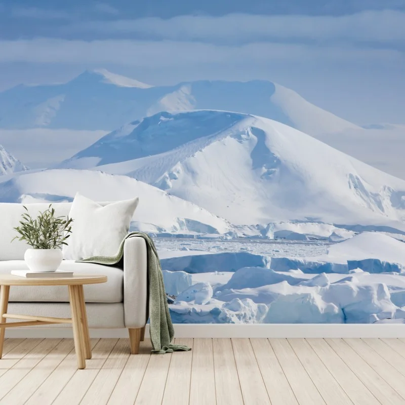 Carta da parati panorama polare: montagne innevate e iceberg