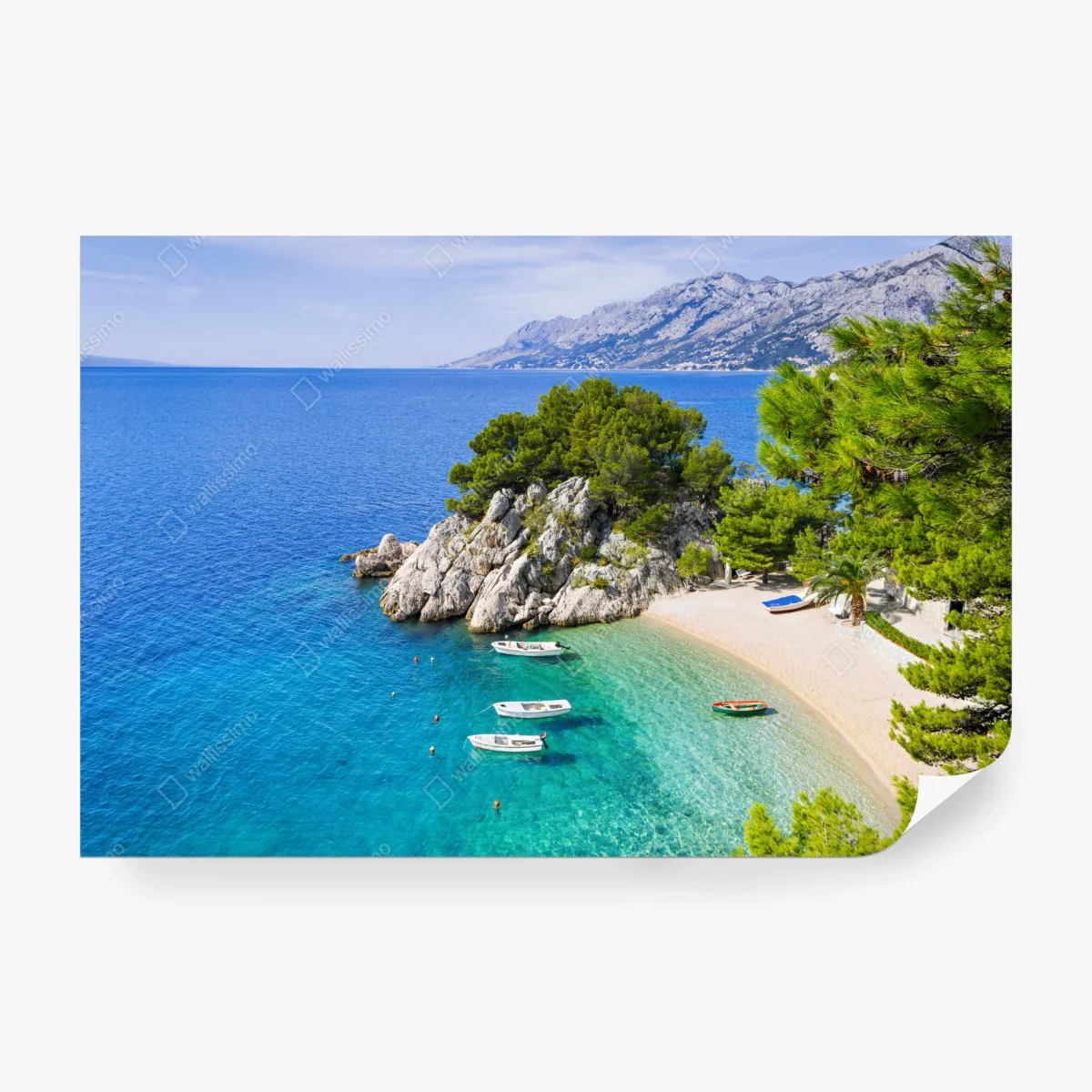 Carta da parati baia turchese con barche e scogli • Wallissimo®