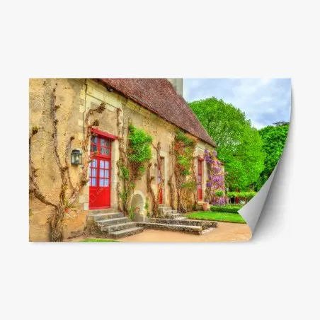 Adesivo riposizionabile facciata di campagna con porte rosse e glicine • Wallissimo®