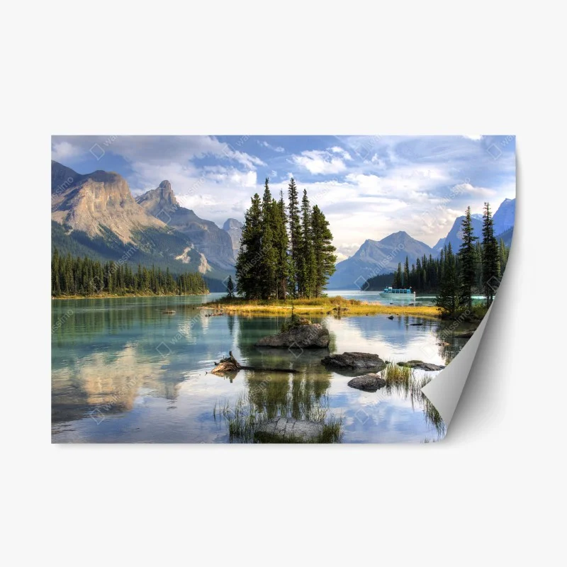 Adesivo riposizionabile isola di pini su lago alpino al tramonto