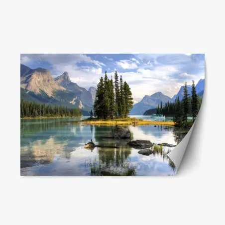 Adesivo riposizionabile isola di pini su lago alpino al tramonto • Wallissimo®