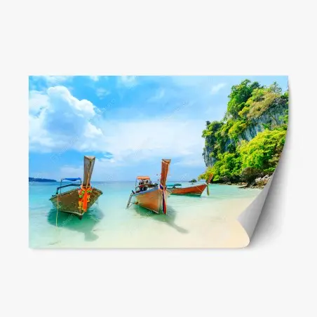 Adesivo riposizionabile barche longtail sulla spiaggia di Phuket • Wallissimo®
