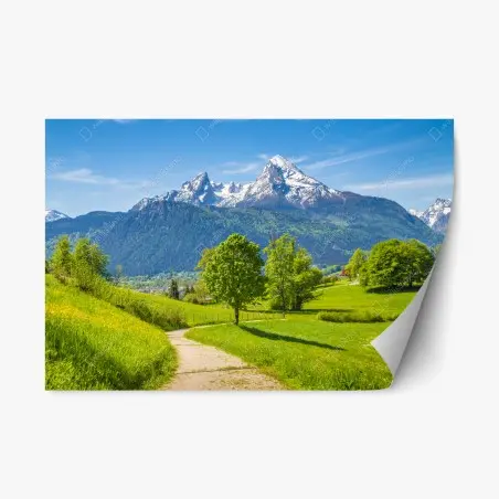 Adesivo riposizionabile paesaggio alpino primaverile con montagne innevate • Wallissimo®