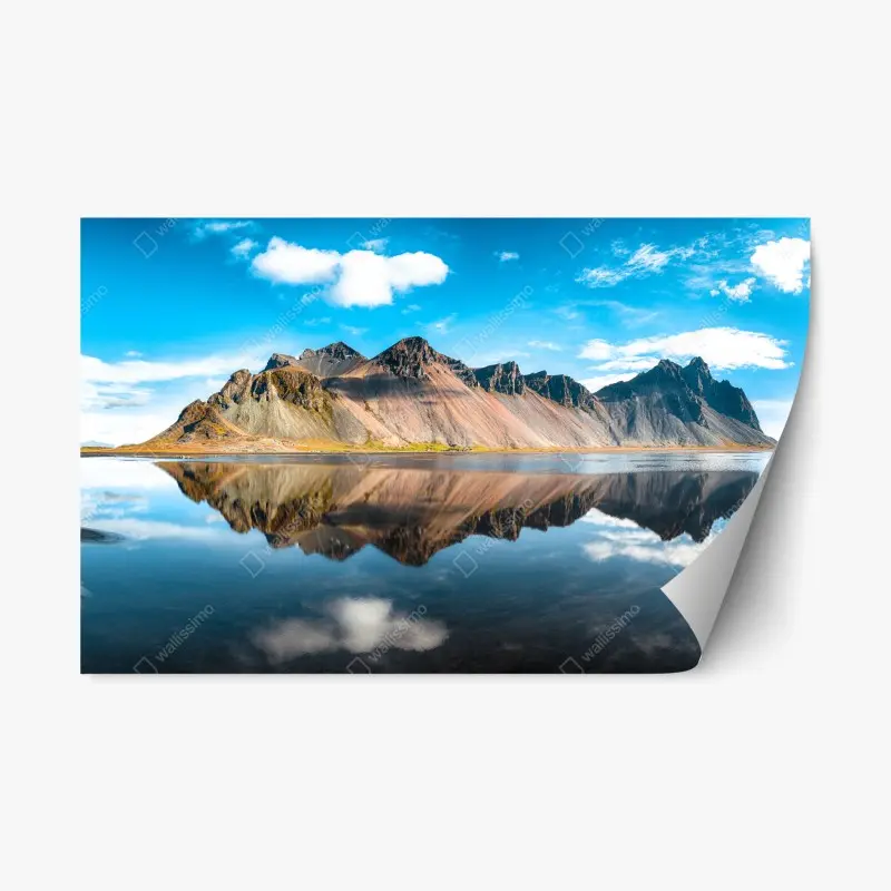 Adesivo riposizionabile riflessi di Vestrahorn sulla costa islandese