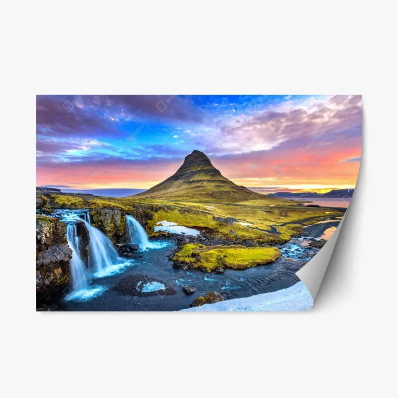 Adesivo riposizionabile Kirkjufell al tramonto, panorama islandese mozzafiato