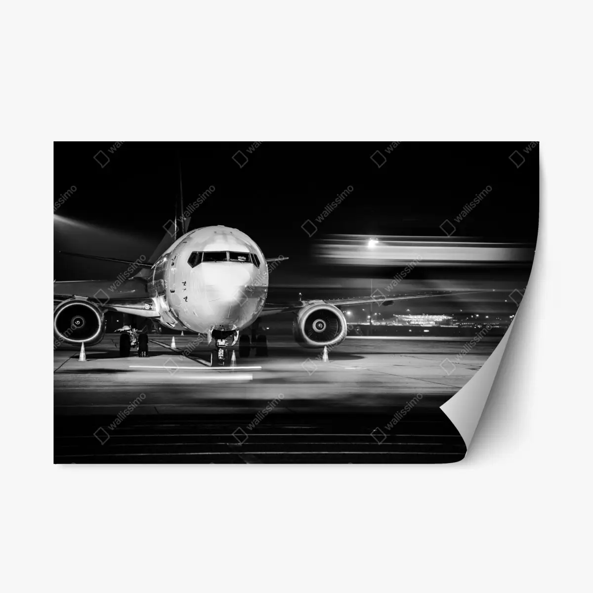 Adesivo riposizionabile aereo in primo piano sulla pista di notte • Wallissimo®