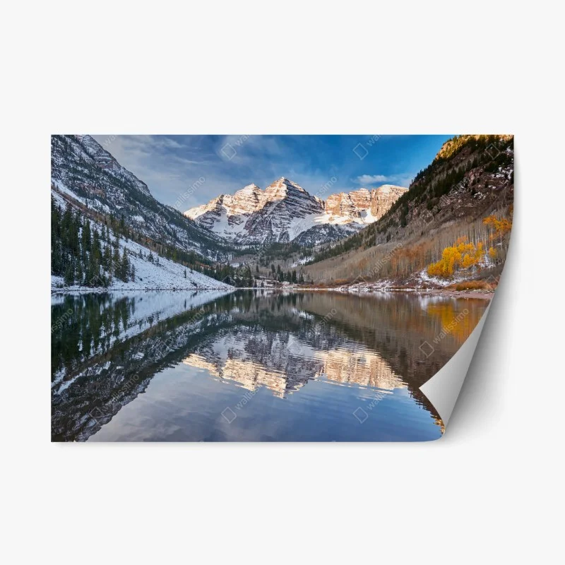 Adesivo riposizionabile paesaggio montano con riflessi sul lago