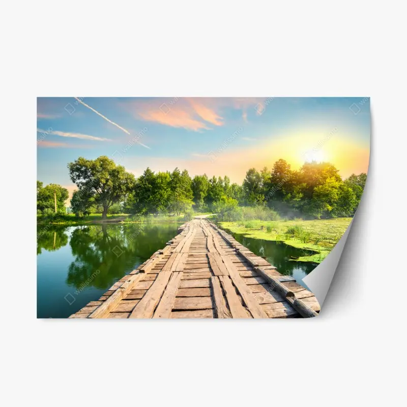 Adesivo riposizionabile ponte di legno sul lago al tramonto