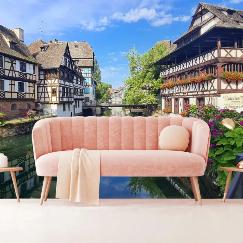 Carta da parati paesaggio di case a graticcio sul canale a Strasbourg