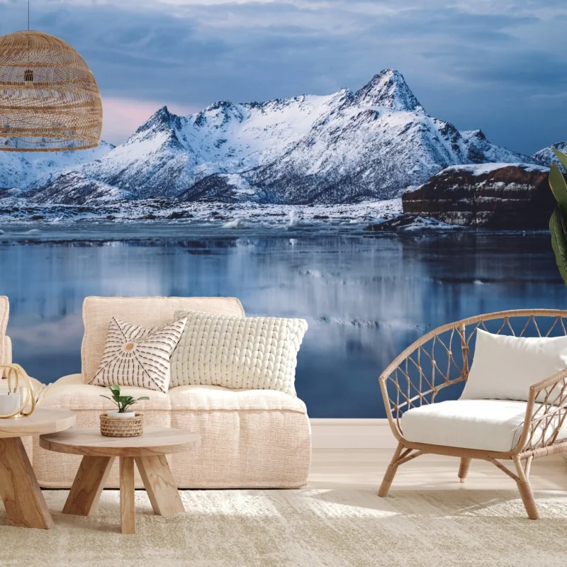 Carta da parati panorama montano invernale con riflessi