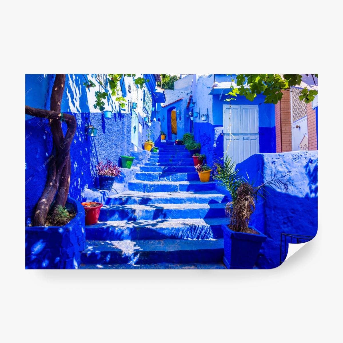 Carta da parati scalinata blu di Chefchaouen • Wallissimo®