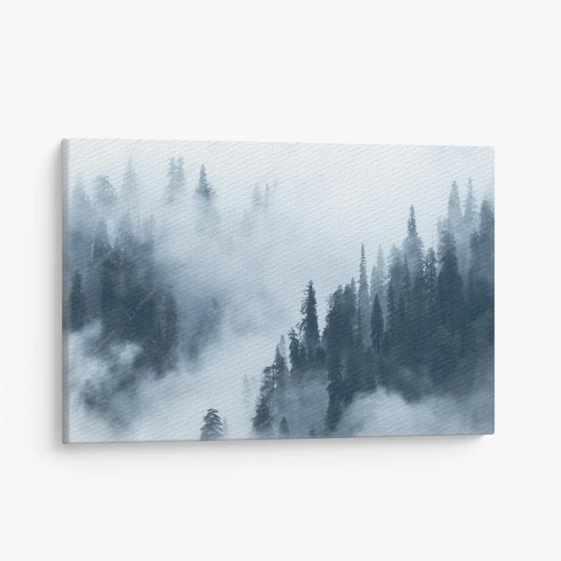 Quadro su tela foresta di conifere nella nebbia