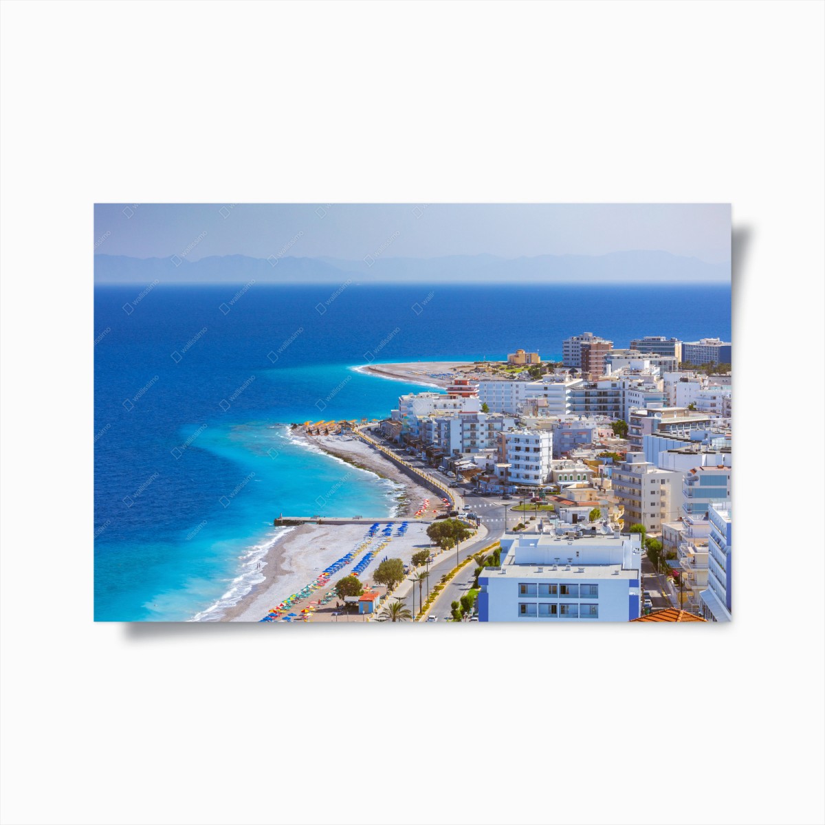 Poster ombrelloni colorati sulla costa di Rodi • Wallissimo®