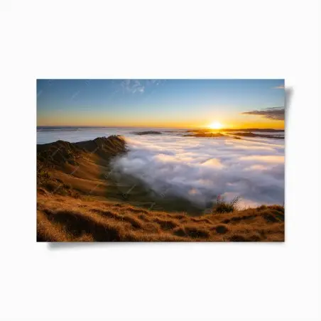 Poster alba dorata sulla valle di nebbia • Wallissimo®