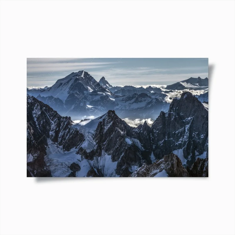 Poster panorama di vette innevate