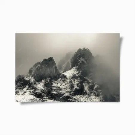 Poster panorama montano avvolto nella nebbia • Wallissimo®