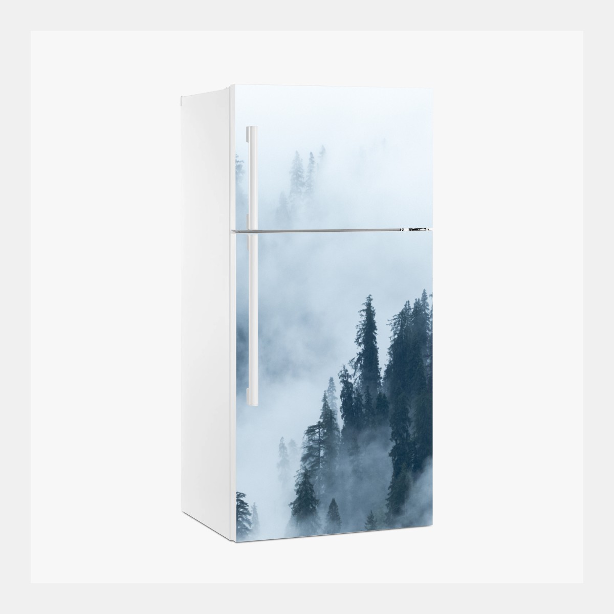 Adesivo per frigorifero foresta di conifere nella nebbia • Wallissimo® Adesivo per frigorifero foresta di conifere nella nebbia • Wallissimo®
