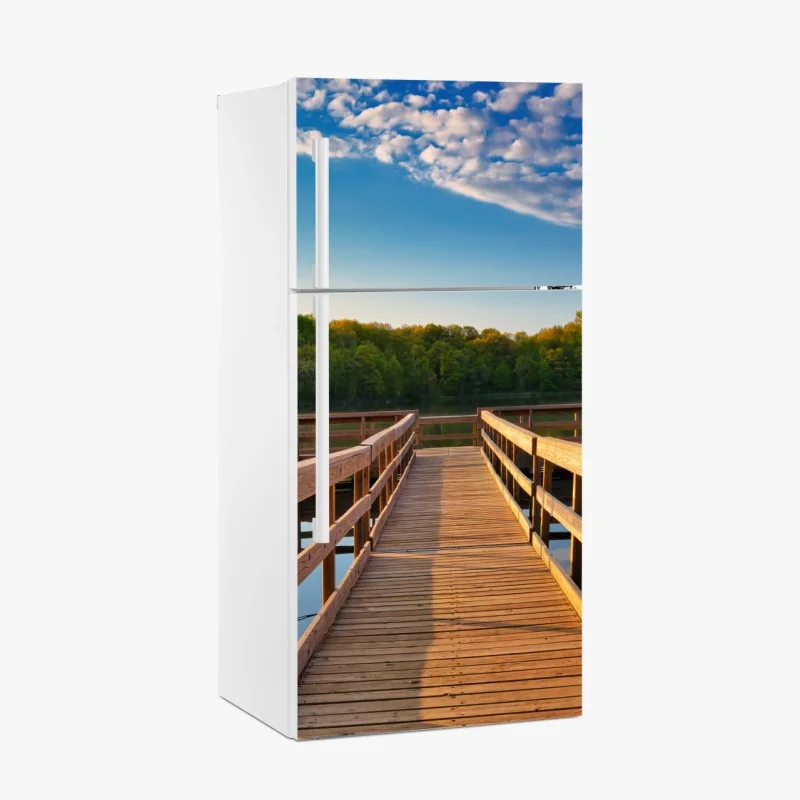 Adesivo per frigorifero pontile sul lago al tramonto